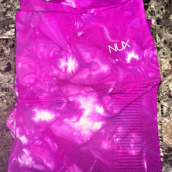 NUX PURPLE DYE TIE SIZE LARGE EUC - Picture 6 of 7